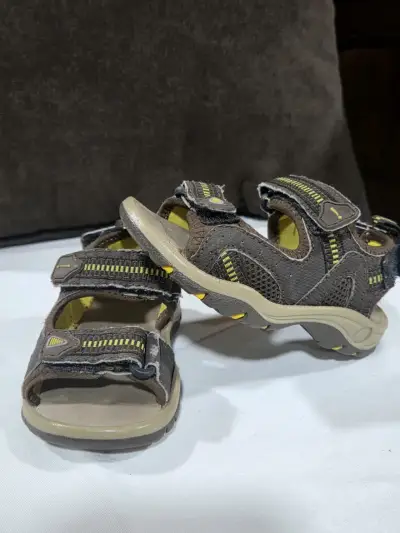 Sandalias deportivas marrones para niños - miniatura 1