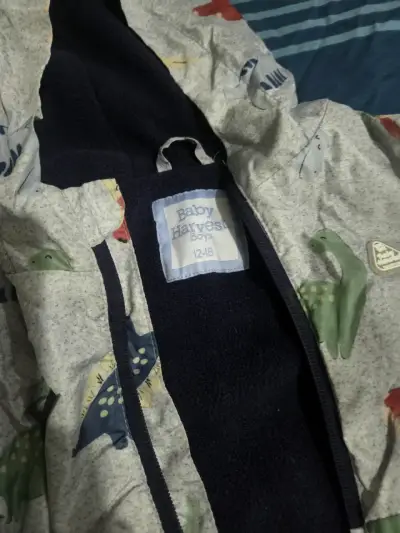 Chaqueta infantil con dinosaurios - miniatura 2