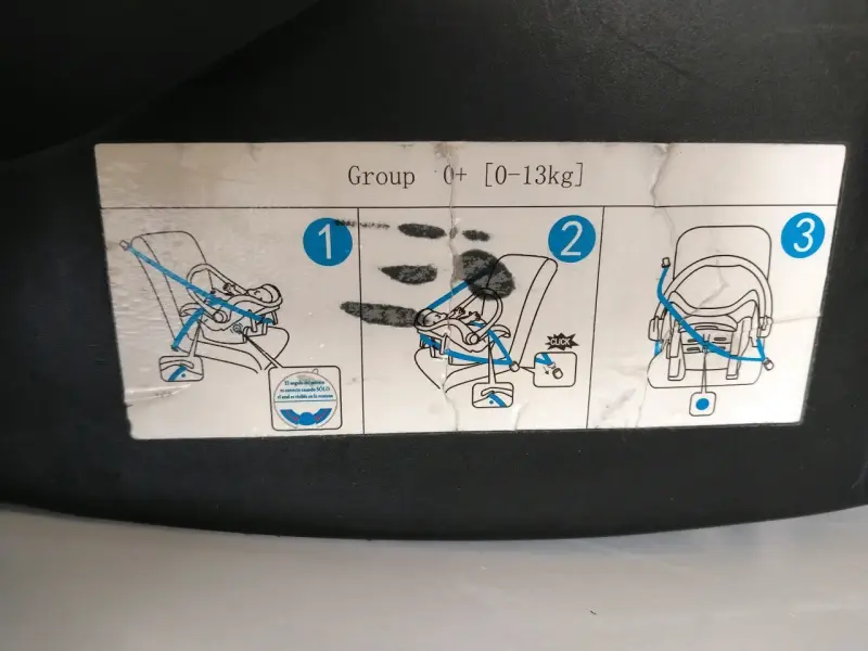 Silla de auto para bebé negra - 4