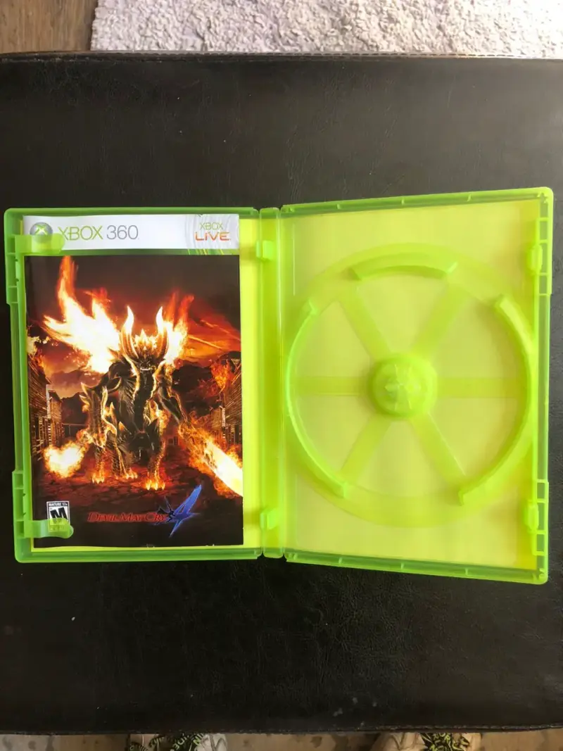 Devil May Cry 4 para Xbox 360 SOLO CAJA - 2