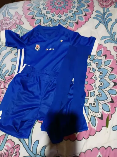 Conjunto deportivo azul U de Chile - miniatura 6