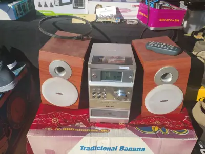 Equipo de audio Philips con parlantes - miniatura 1
