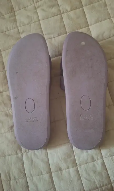 Sandalias moradas cómodas - miniatura 1