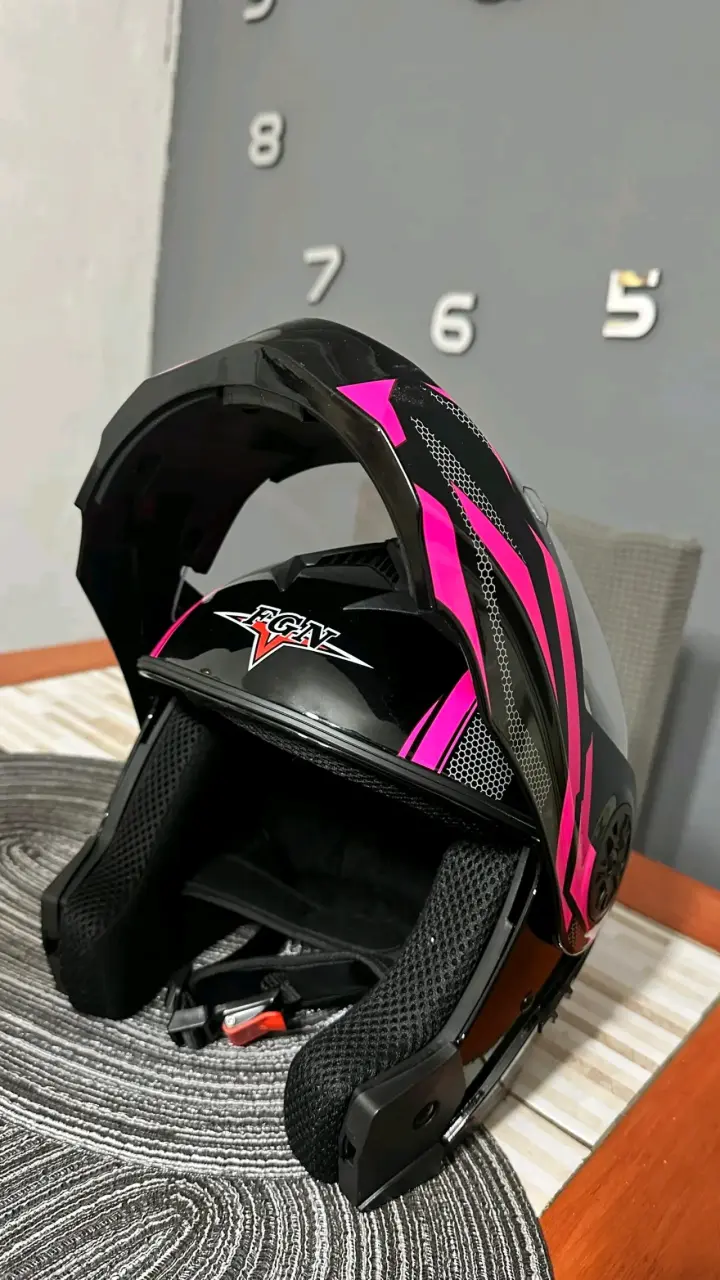 Casco de moto negro y fucsia - 5
