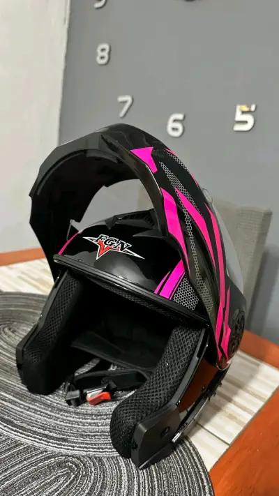 Casco de moto negro y fucsia - miniatura 5