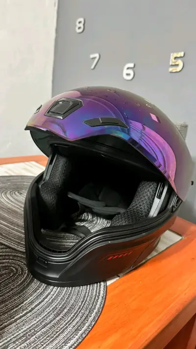 Casco de moto - miniatura 1