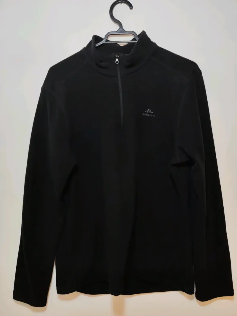 Polerón negro Decathlon Quechua talla S/M - 2