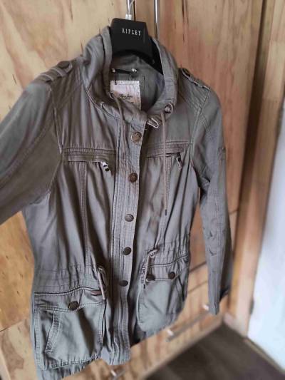 Chaqueta verde militar casual - miniatura 2