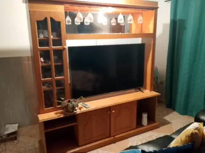 Mueble de sala con vitrina - miniatura 2