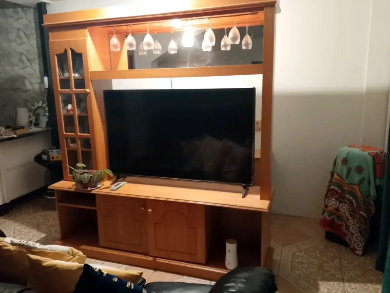 Mueble de sala con vitrina - 4