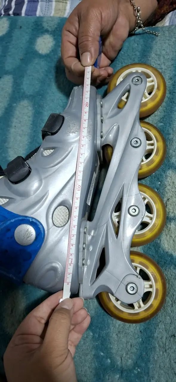 Patines en línea grises y azules - 1