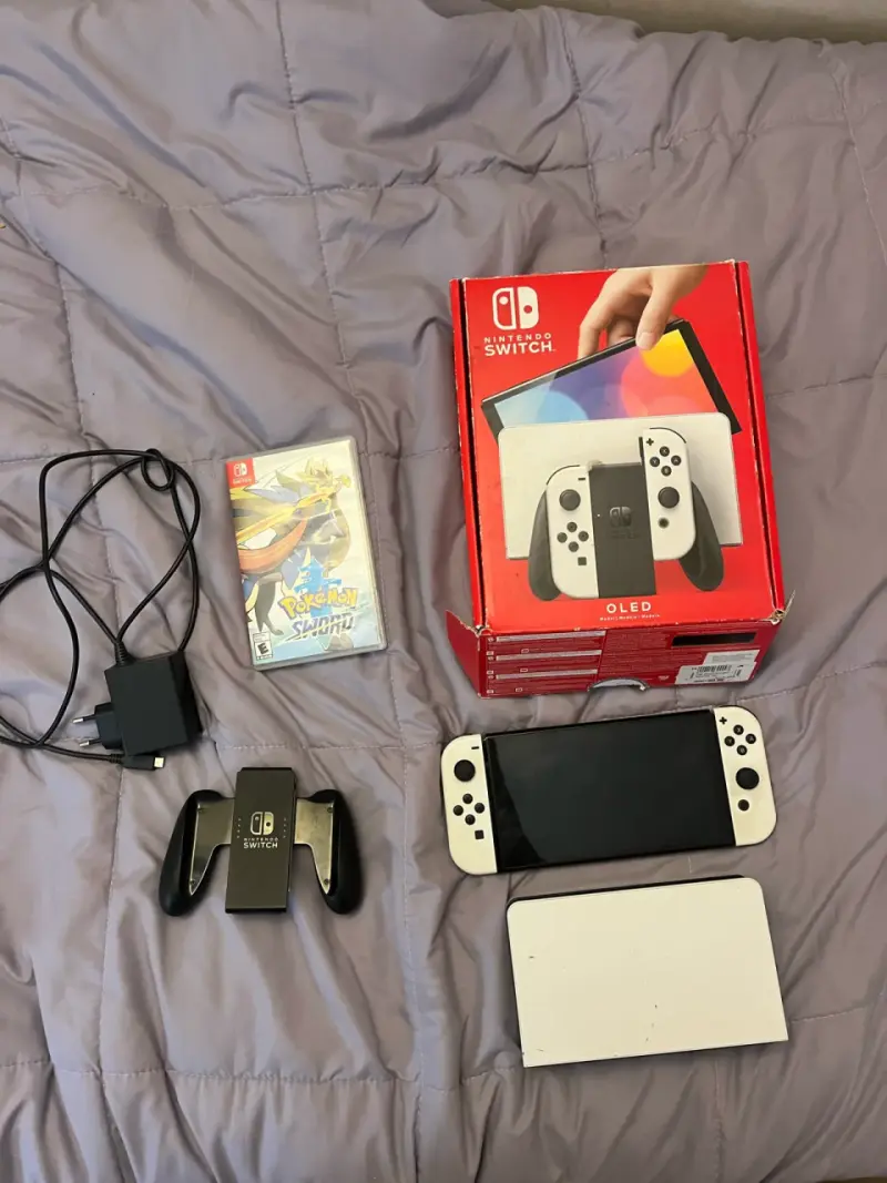 Nintendo Switch OLED con juego - 1