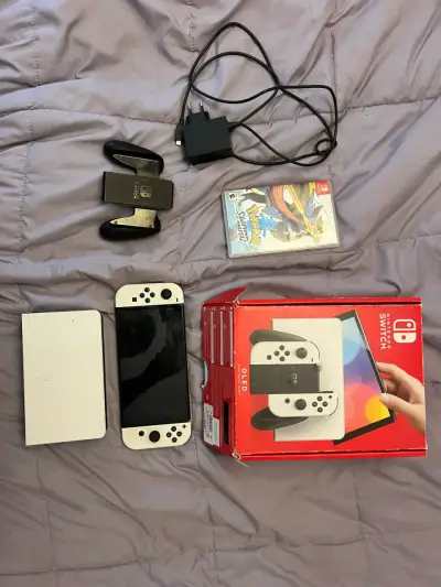 Nintendo Switch OLED con juego - miniatura 2