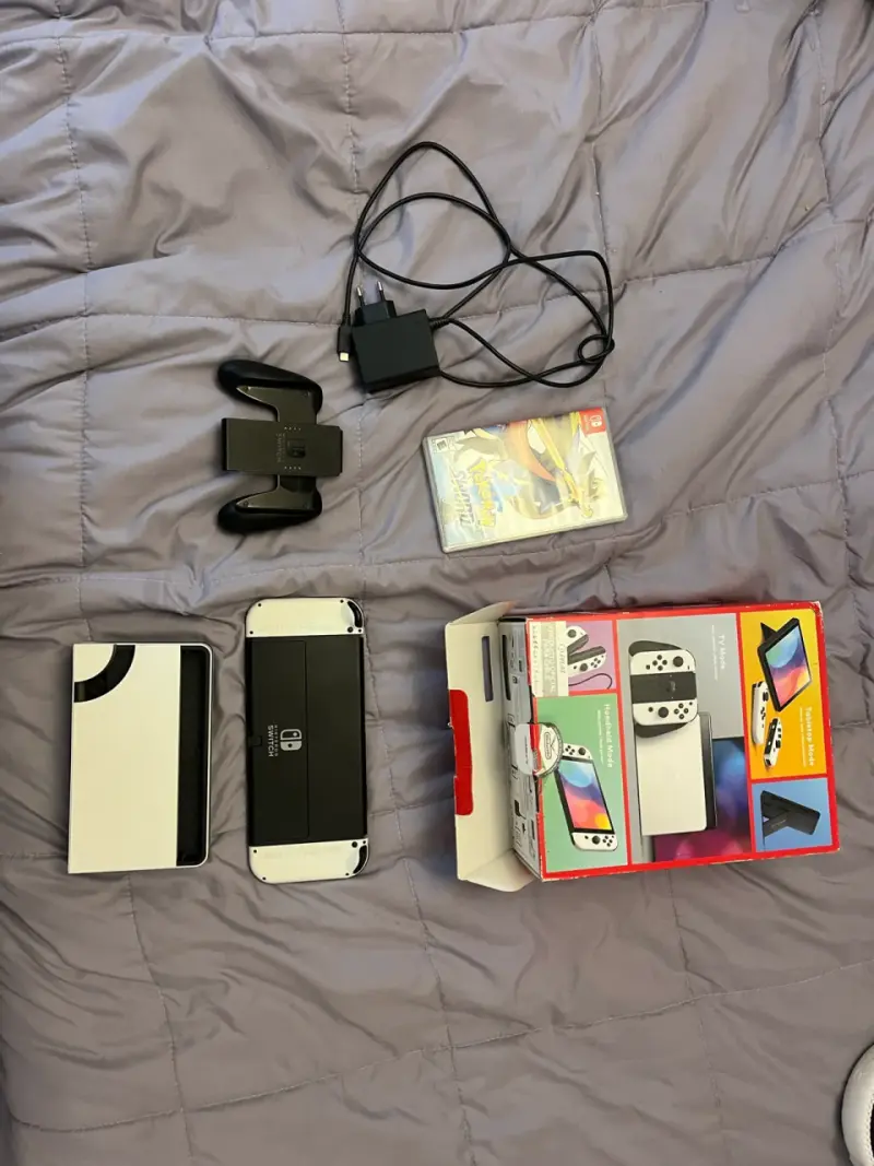 Nintendo Switch OLED con juego - 5