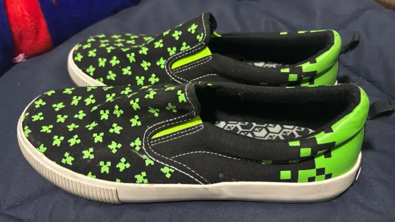 Zapatillas Minecraft negras y verdes - 3
