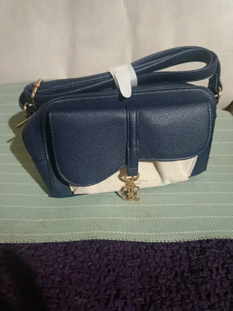 Mochila pequeña beige y blanca - 5