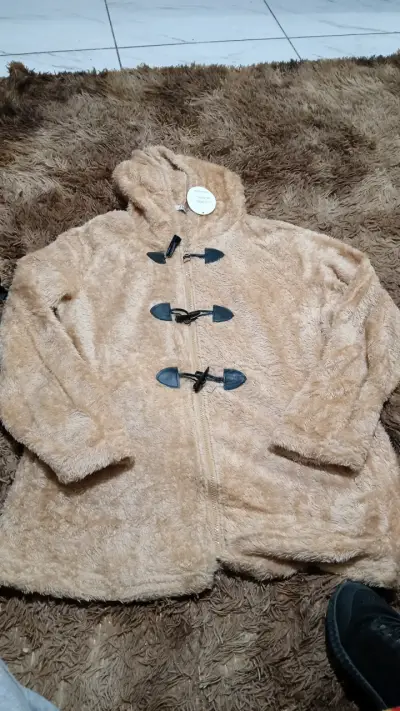 Pantalones beige de algodón nuevos - miniatura 3