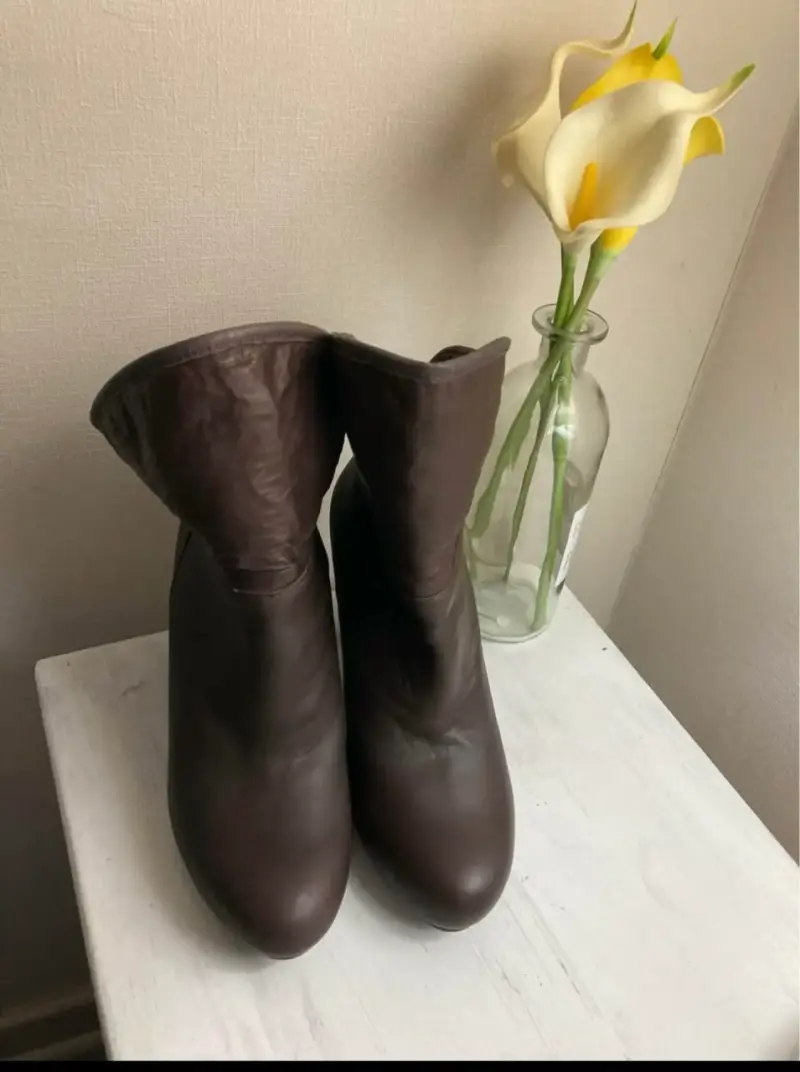 Botines marrones con cuello tejido - 2