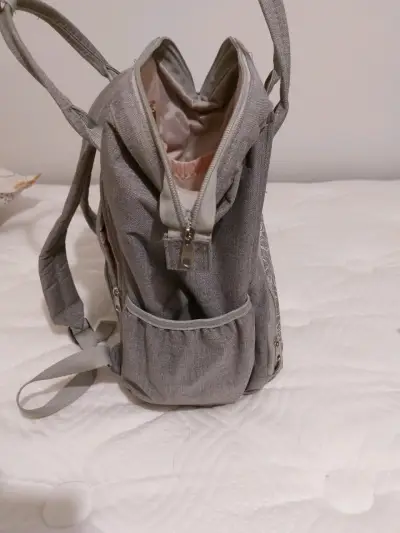 Mochila gris Minnie Mouse - miniatura 2