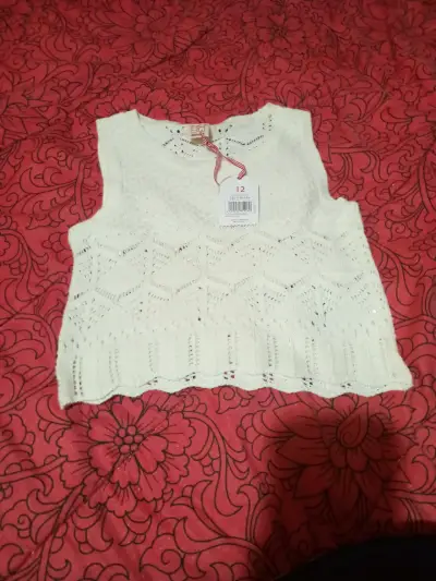 Chaleco tejido beige nuevo - miniatura 1
