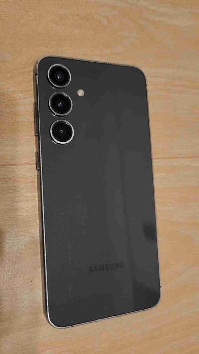 Smartphone Samsung s24FE 128gb negro - miniatura 1