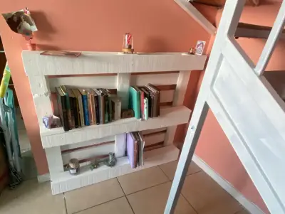 Repisa de madera blanca - miniatura 2