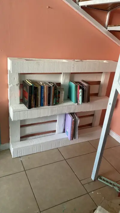 Repisa de madera blanca - miniatura 3