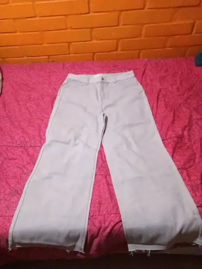 Pantalones beige de pierna ancha - miniatura 1