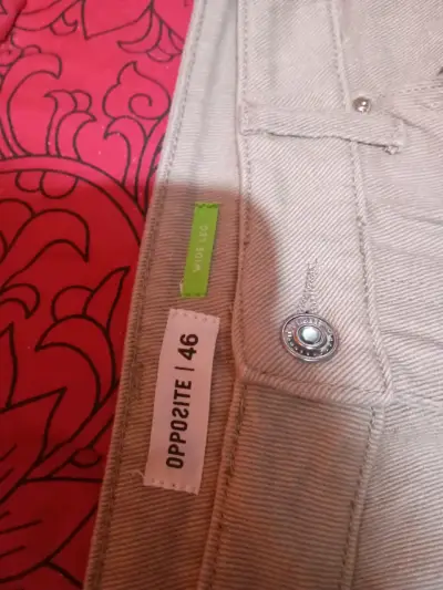 Pantalones beige de pierna ancha - miniatura 3
