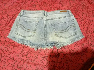 Shorts de mezclilla bordados - miniatura 2