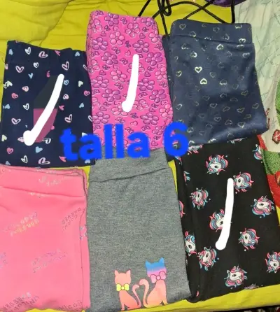 Lote de pijamas infantiles - miniatura 1
