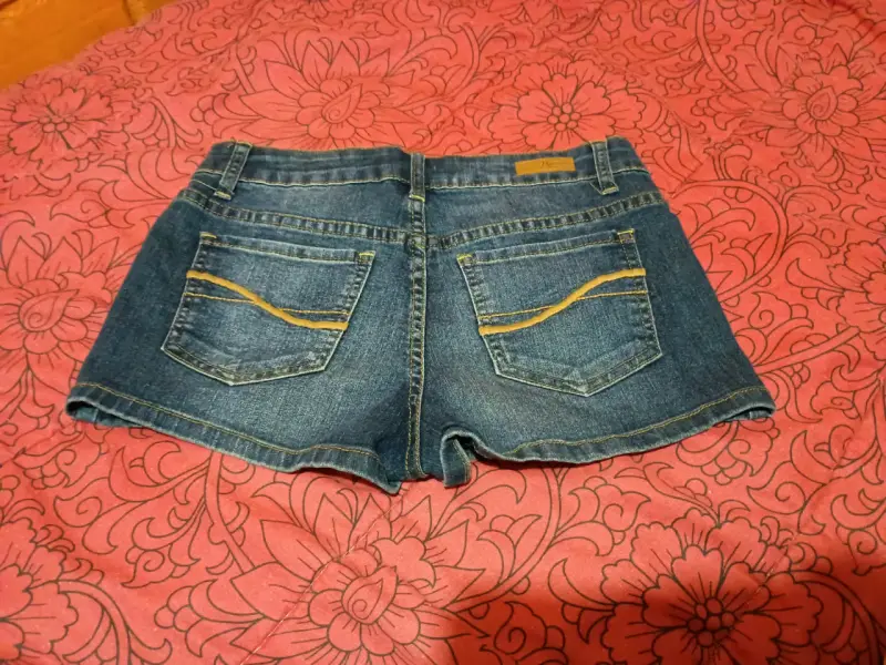 Shorts de mezclilla con bordado - 2