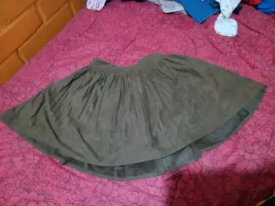 Falda beige acampanada - miniatura 2