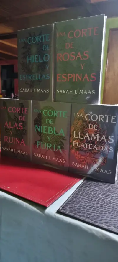 Saga Una Corte de Sarah J. Maas - miniatura 2