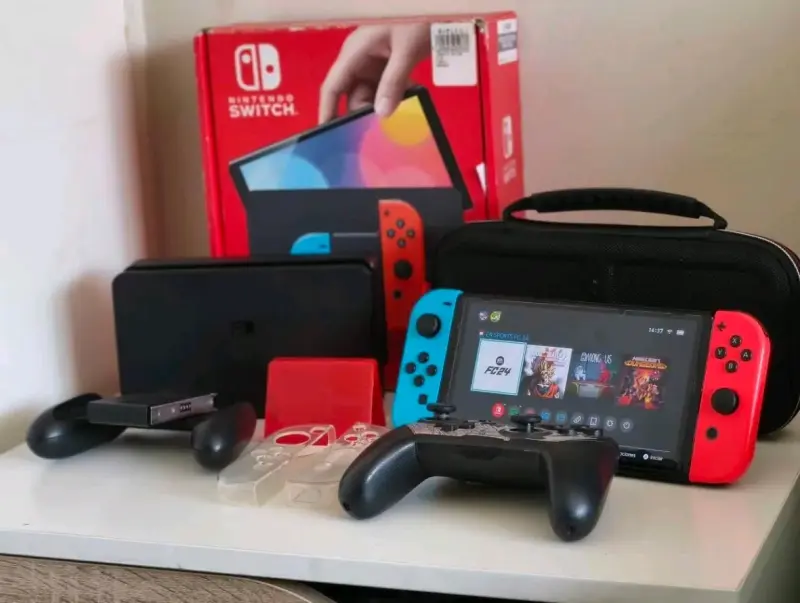 Consola Nintendo Switch con accesorios - 2