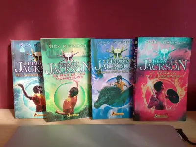 Percy Jackson 4 libros (No Originales) - miniatura 1