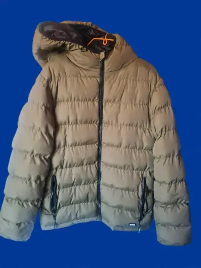 Chaqueta acolchada en buen estado - miniatura 1