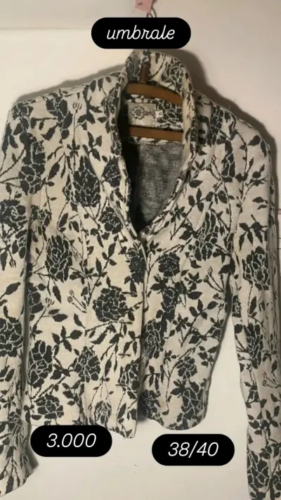 Chaqueta beige de gamuza - miniatura 5