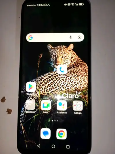 Smartphone Android con pantalla grande - miniatura 1