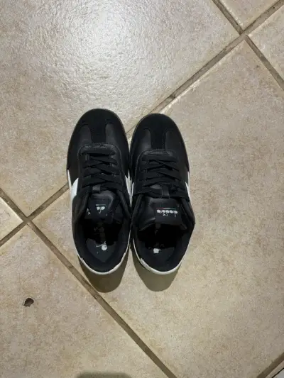Zapatillas deportivas negras unisex - miniatura 1