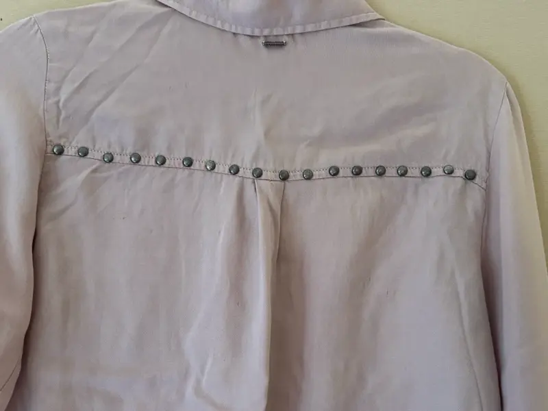 Blusa rosa con bolsillos - 4