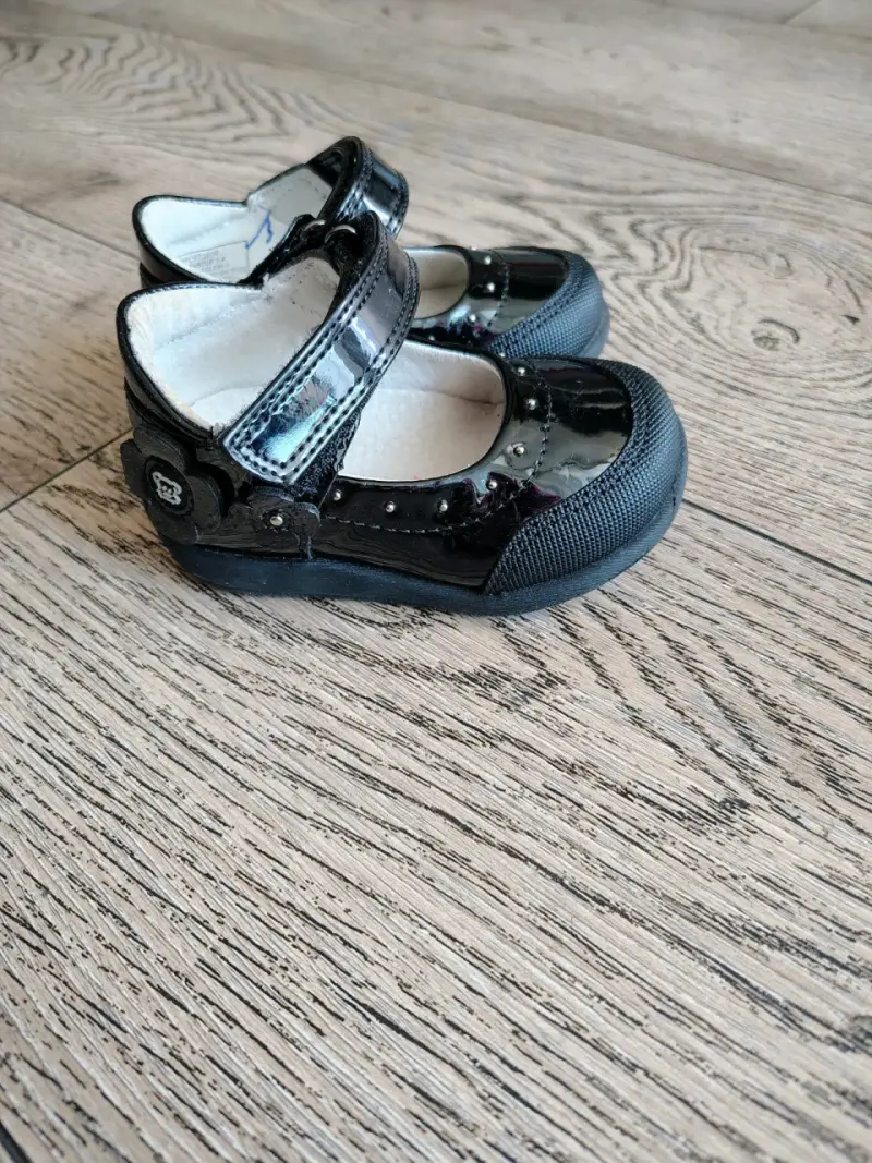 Zapatos de charol para niña - 1