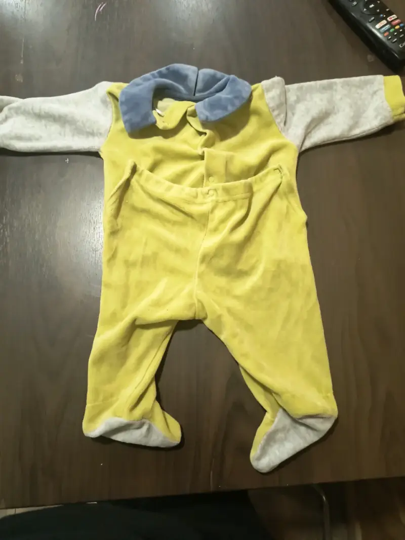 Pijama bebé amarillo y gris - 2