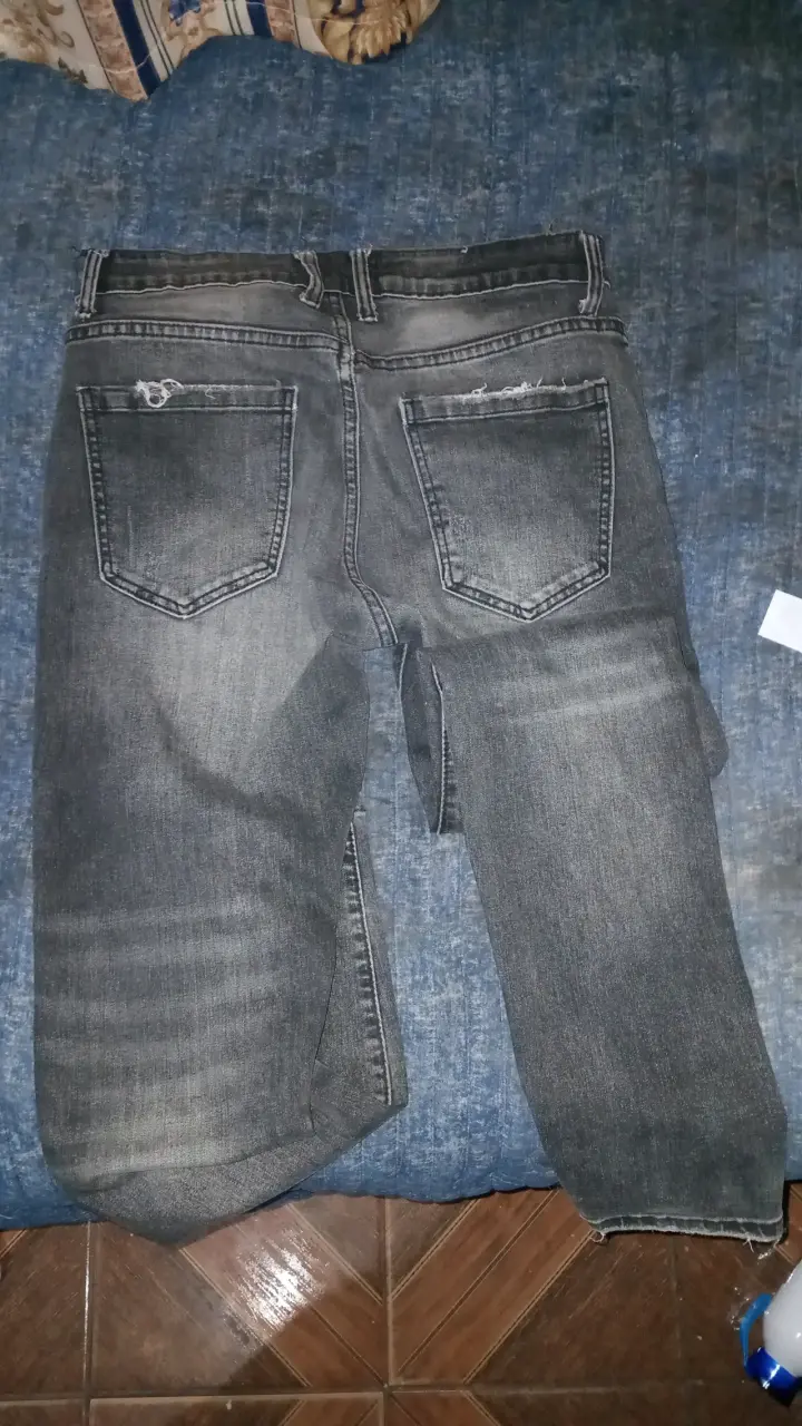Jeans gastados de hombre - 2