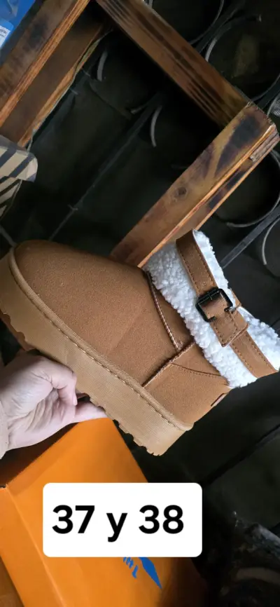 Botines negros con forro - miniatura 3