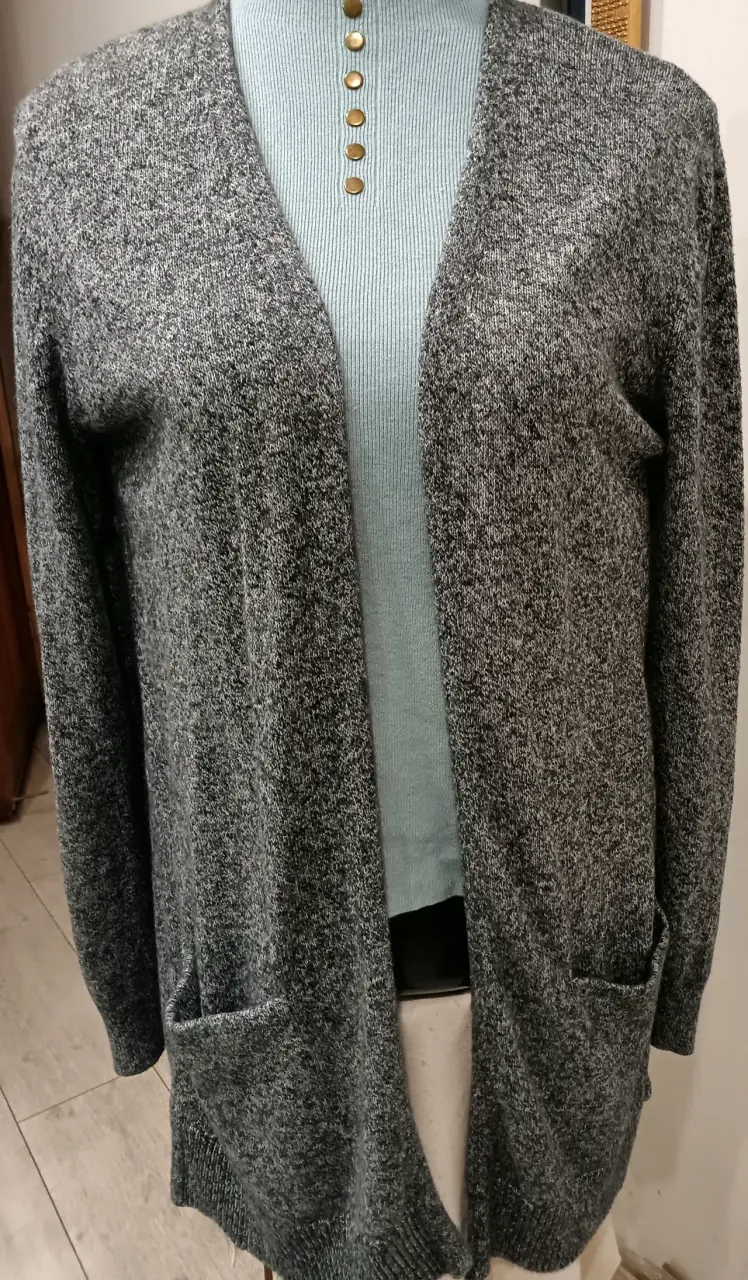 Old Navy - Talla M -Cárdigan gris de punto - 1