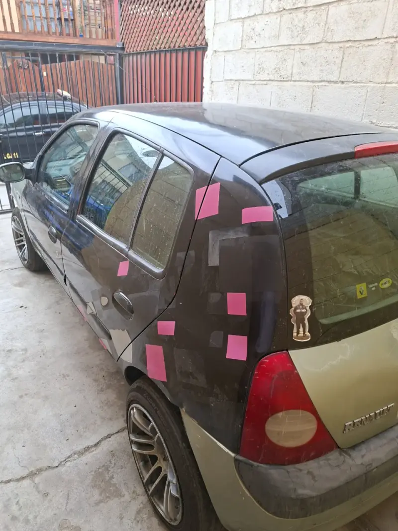 Auto compacto usado - 2