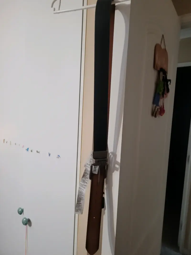 Cinturón negro nuevo con etiqueta - 1