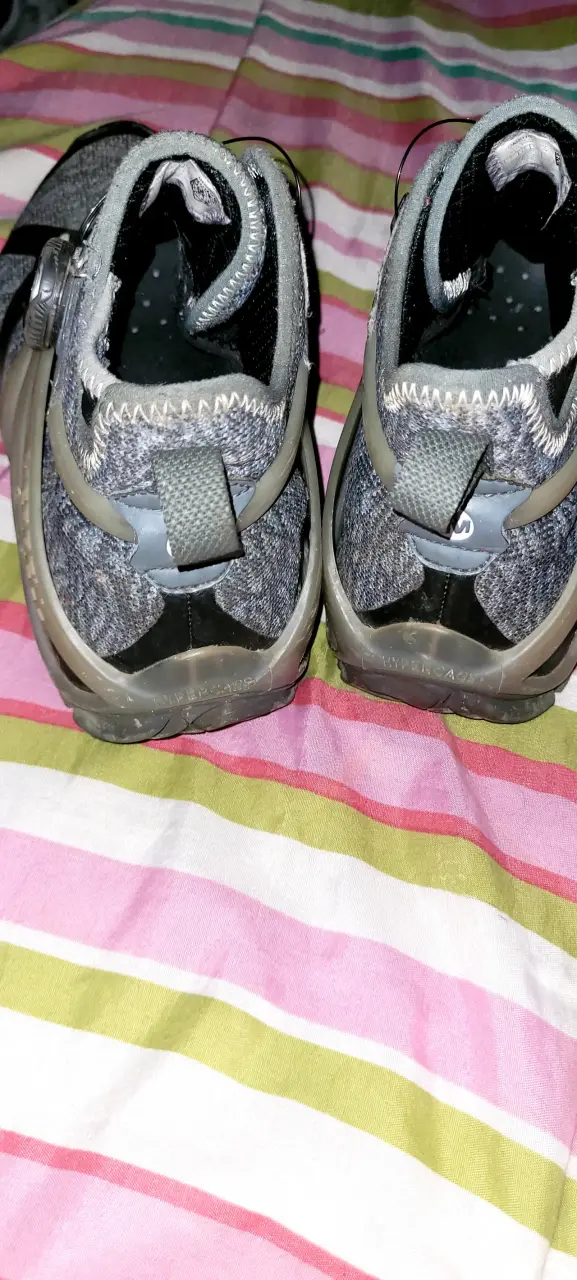 Zapatillas deportivas gris y negro - 3