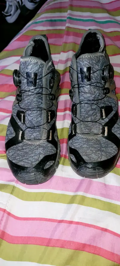 Zapatillas deportivas gris y negro - miniatura 4